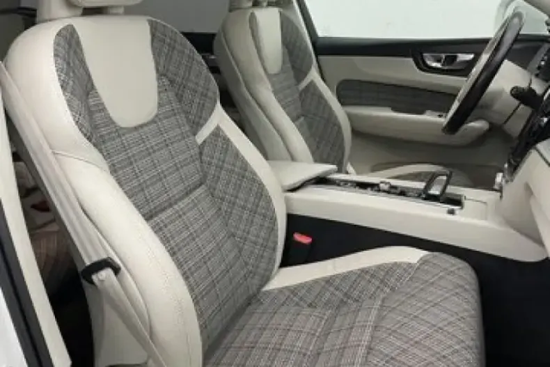 Volvo XC60 din 2021 cu 59.987 km - oferta VOL120670 - foto 8