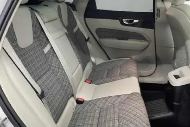 Volvo XC60 din 2021 cu 59.987 km - oferta VOL120670 - foto 9