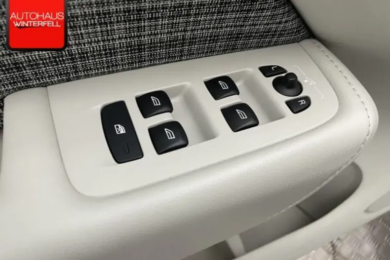 Volvo XC60 din 2021 cu 59.987 km - oferta VOL120670 - foto 17