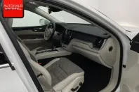 Volvo XC60 din 2021 cu 59.987 km - oferta VOL120670 - foto 24