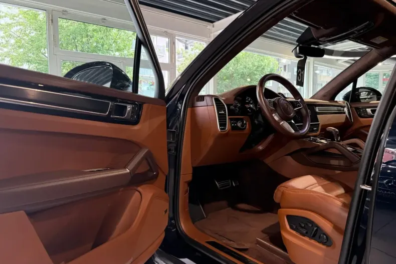 Porsche Cayenne din 2023 cu 62.000 km - oferta POR120675 - foto 9