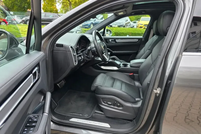 Porsche Cayenne din 2023 cu 50.000 km - oferta POR120676 - foto 12