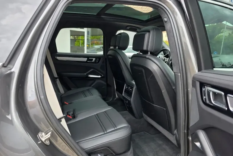 Porsche Cayenne din 2023 cu 50.000 km - oferta POR120676 - foto 14