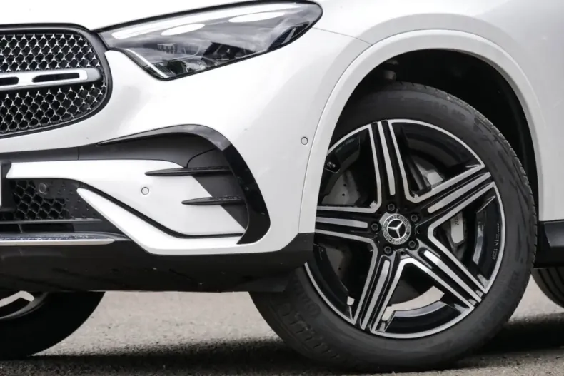 Mercedes-Benz GLC 300 din 2024 cu 19.990 km - oferta MER120683 - foto 5