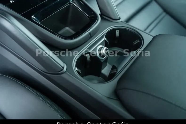 Porsche Cayenne din 2024 cu 37.800 km - oferta POR120689 - foto 16