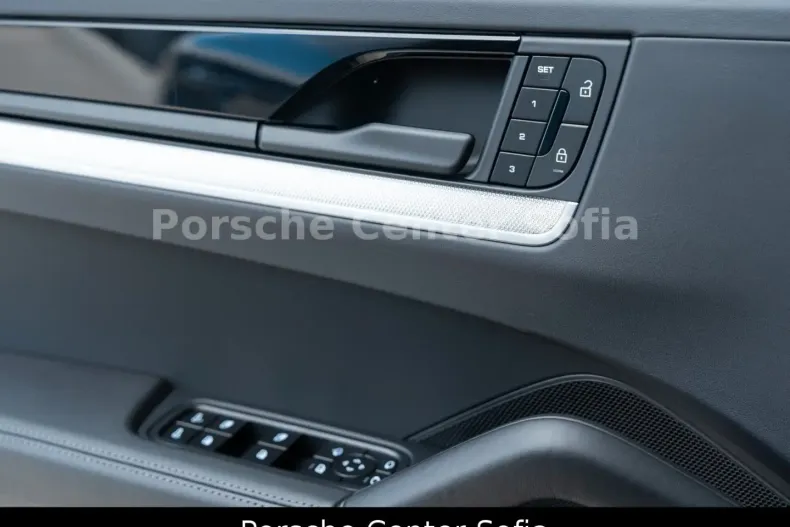 Porsche Cayenne din 2024 cu 37.800 km - oferta POR120689 - foto 24