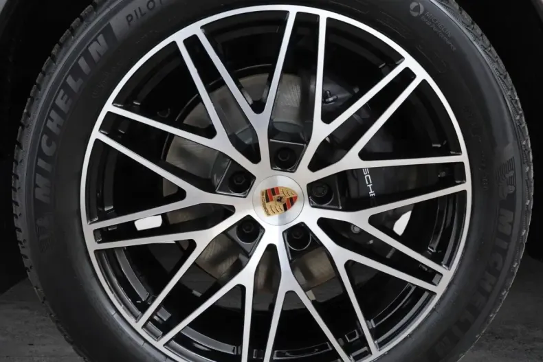 Porsche Cayenne din 2024 cu 17.000 km - oferta POR120690 - foto 29