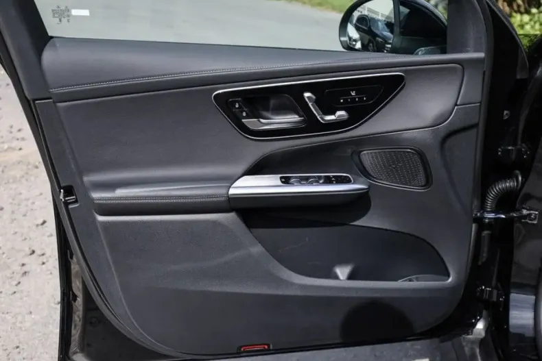 Mercedes-Benz GLC 300 din 2024 cu 16.512 km - oferta MER120695 - foto 21