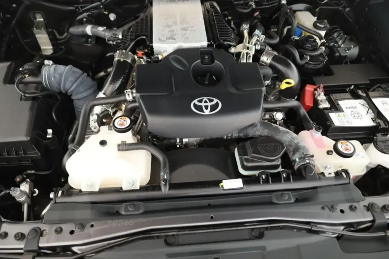 Toyota Hilux din 2024 cu 56.800 km - oferta TOY120719 - foto 8