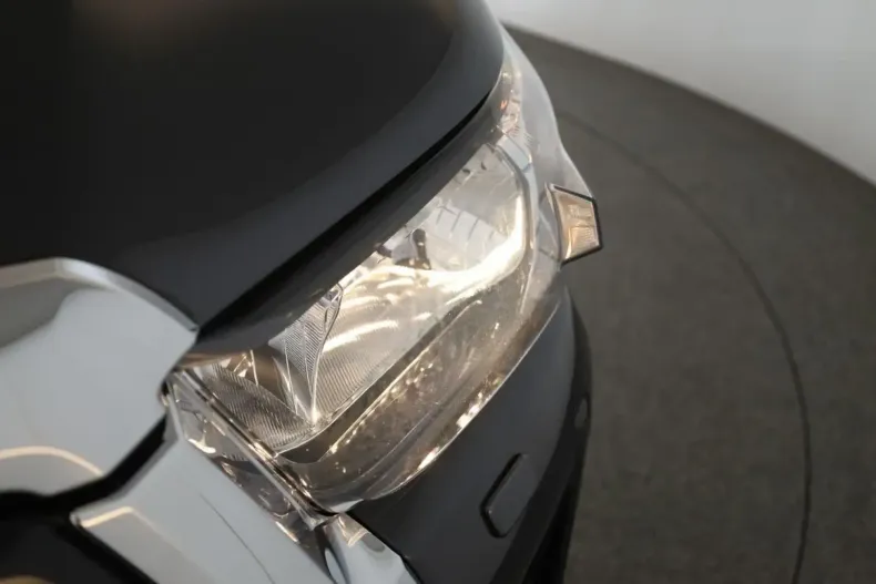 Toyota Hilux din 2024 cu 56.800 km - oferta TOY120719 - foto 12