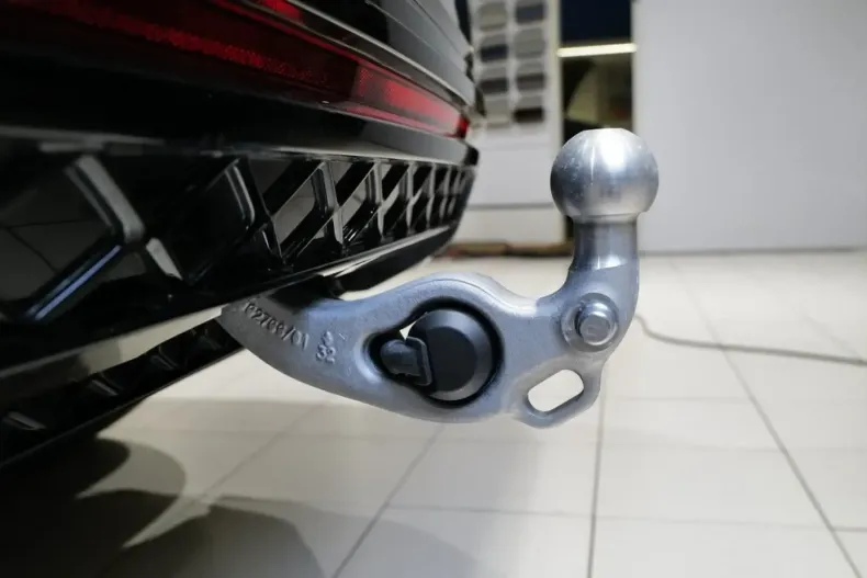 Volkswagen Touareg din 2024 cu 8.651 km - oferta VOL120720 - foto 11