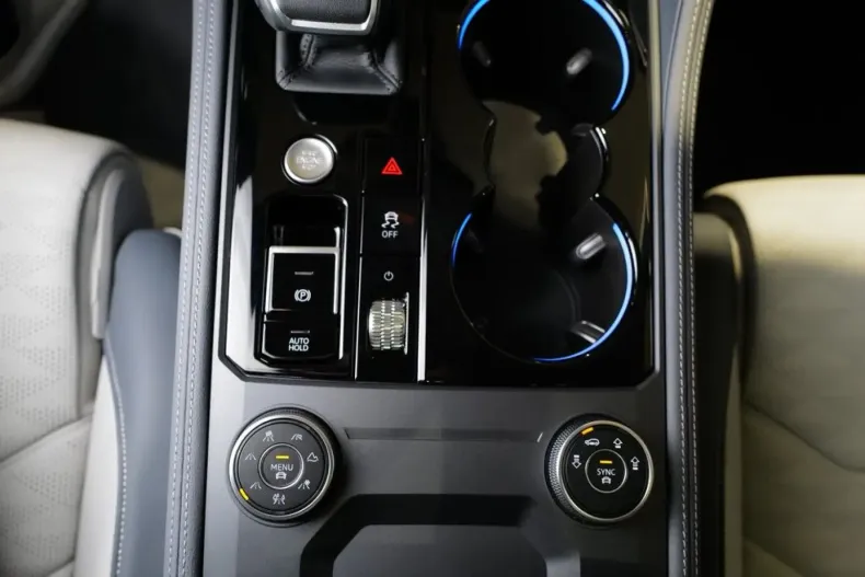 Volkswagen Touareg din 2024 cu 8.651 km - oferta VOL120720 - foto 15