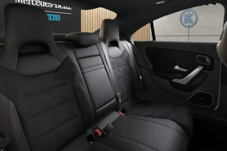 Mercedes-Benz CLA 250 din 2024 cu 22.000 km - oferta MER120730 - foto 10