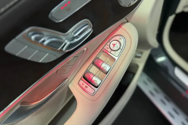 Mercedes-Benz GLC 300 din 2021 cu 32.613 km - oferta MER120761 - foto 15