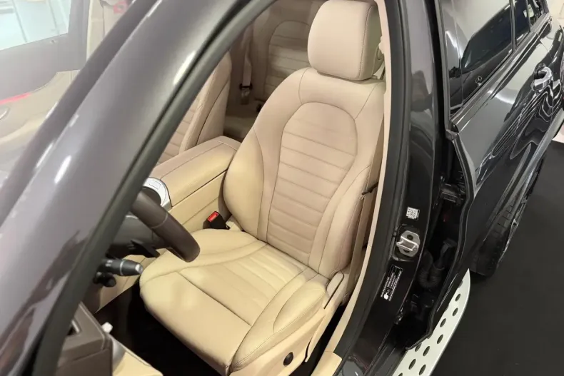 Mercedes-Benz GLC 300 din 2021 cu 32.613 km - oferta MER120761 - foto 17