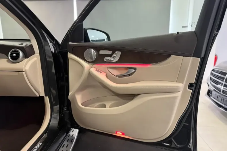 Mercedes-Benz GLC 300 din 2021 cu 32.613 km - oferta MER120761 - foto 26