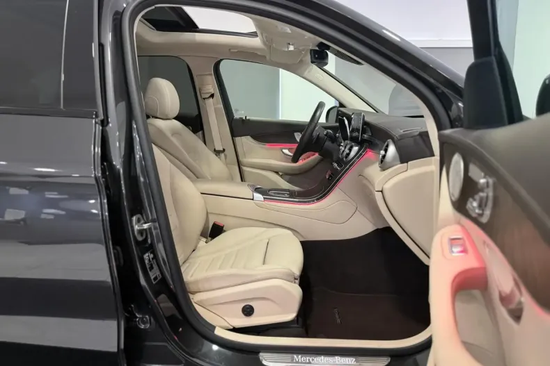 Mercedes-Benz GLC 300 din 2021 cu 32.613 km - oferta MER120761 - foto 27