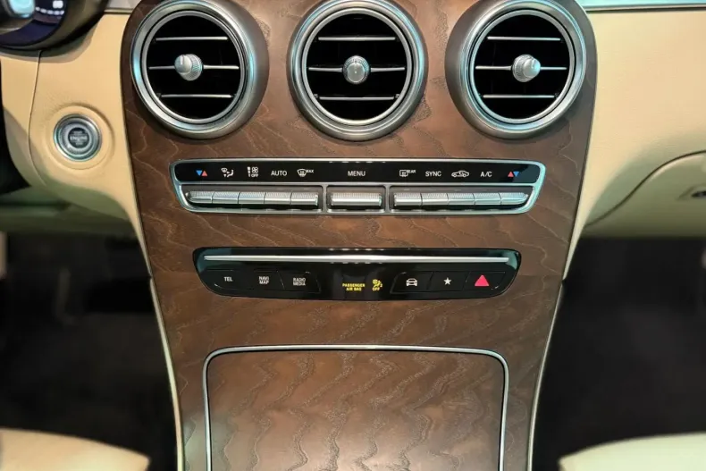 Mercedes-Benz GLC 300 din 2021 cu 89.006 km - oferta MER120762 - foto 31