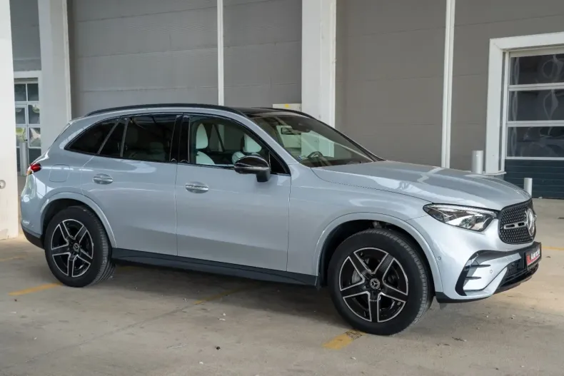 Mercedes-Benz GLC 300 din 2023 cu 29.800 km - oferta MER120765 - foto 4