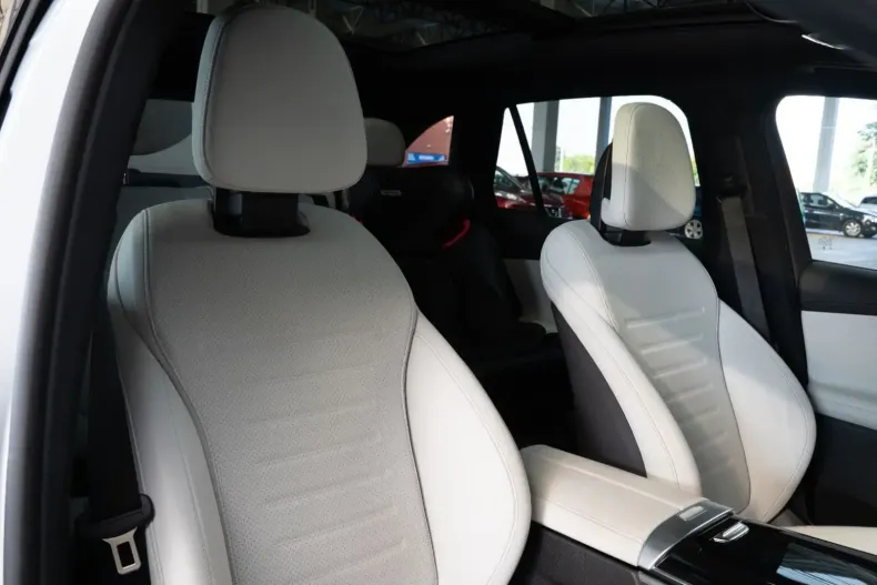 Mercedes-Benz GLC 300 din 2023 cu 29.800 km - oferta MER120765 - foto 20