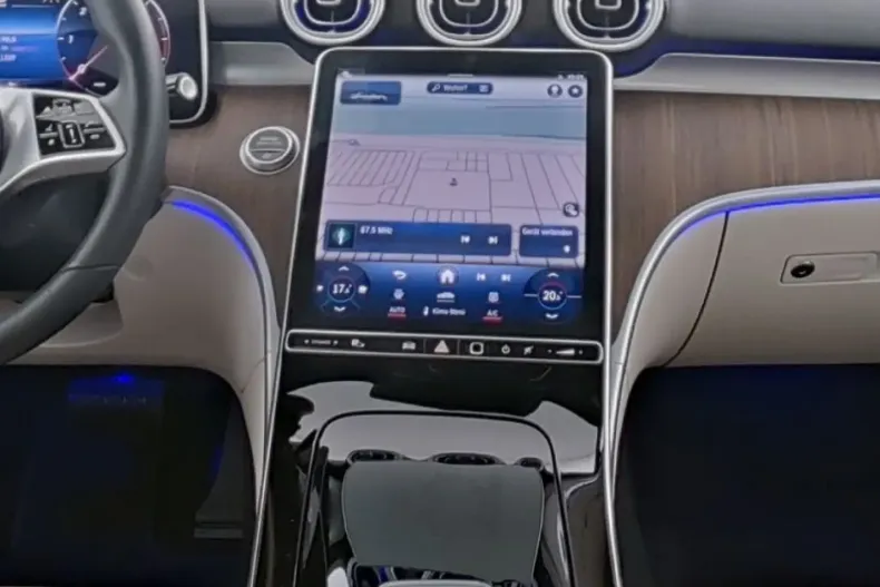 Mercedes-Benz C 200 din 2024 cu 11.250 km - oferta MER120781 - foto 7