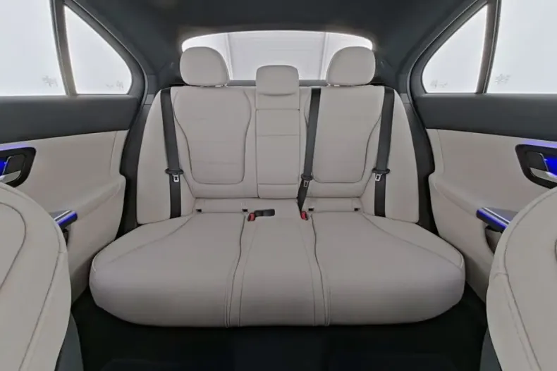 Mercedes-Benz C 200 din 2024 cu 11.250 km - oferta MER120781 - foto 9