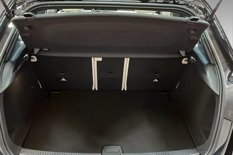 Mercedes-Benz A 180 din 2024 cu 6.463 km - oferta MER120797 - foto 8