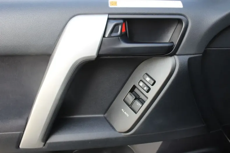 Toyota Land Cruiser din 2023 cu 35.950 km - oferta TOY120809 - foto 10