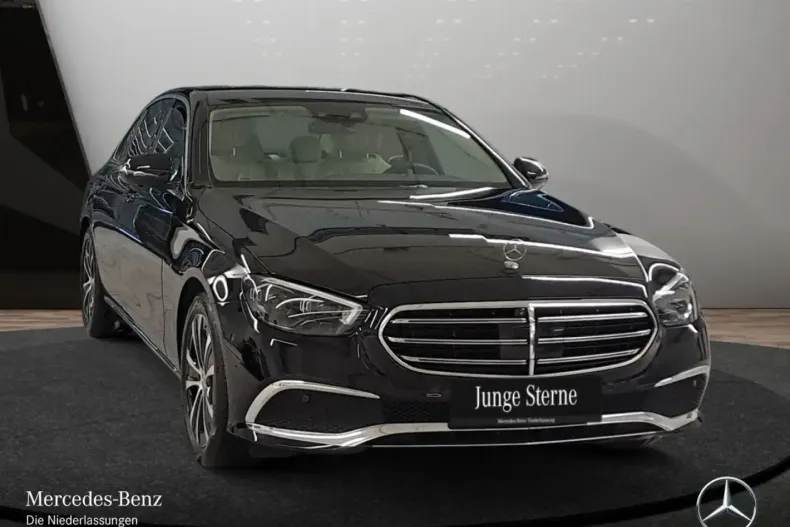 Mercedes-Benz E 300 din 2021 cu 43.197 km - oferta MER120811 - foto 2