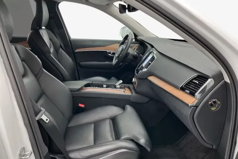 Volvo XC90 din 2022 cu 55.799 km - oferta VOL120815 - foto 8