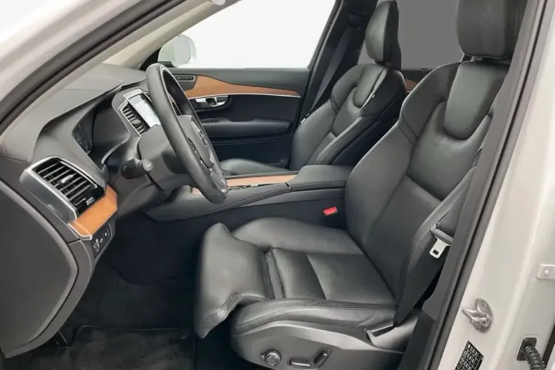 Volvo XC90 din 2022 cu 55.799 km - oferta VOL120815 - foto 10