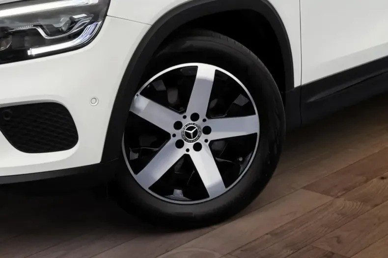 Mercedes-Benz GLB 220 din 2022 cu 45.977 km - oferta MER120821 - foto 3