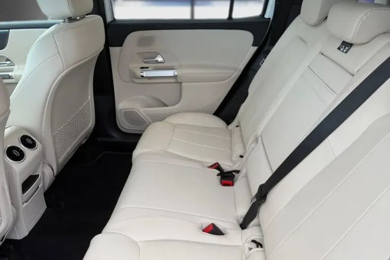 Mercedes-Benz GLB 220 din 2022 cu 45.977 km - oferta MER120821 - foto 6