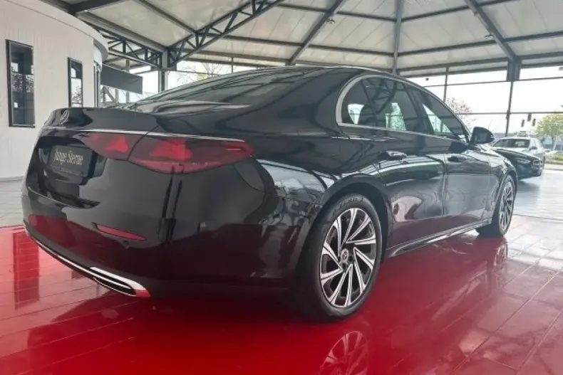 Mercedes-Benz E 220 din 2024 cu 55.416 km - oferta MER120849 - foto 4