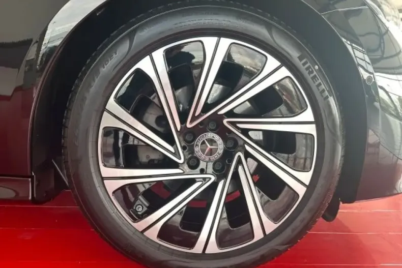 Mercedes-Benz E 220 din 2024 cu 55.416 km - oferta MER120849 - foto 5