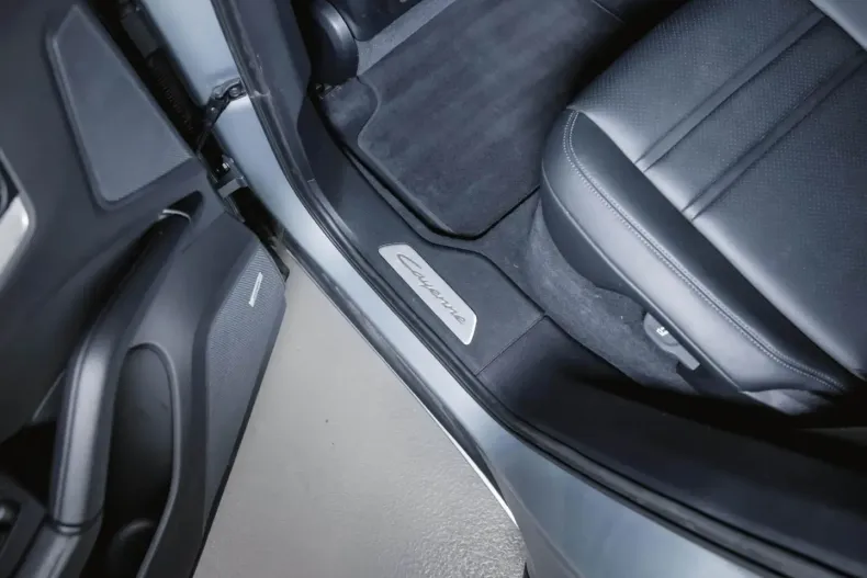 Porsche Cayenne din 2024 cu 29.100 km - oferta POR120853 - foto 28