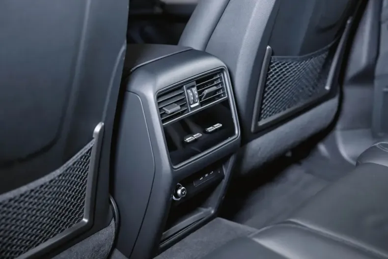 Porsche Cayenne din 2024 cu 29.100 km - oferta POR120853 - foto 44