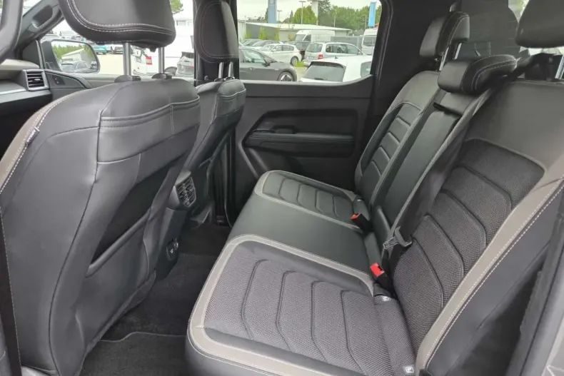 Volkswagen Amarok din 2024 cu 12.680 km - oferta VOL120856 - foto 6