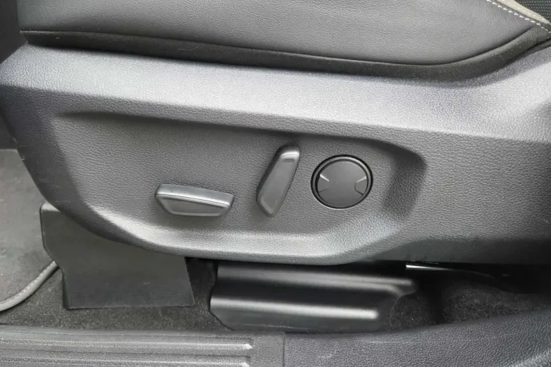 Volkswagen Amarok din 2024 cu 12.680 km - oferta VOL120856 - foto 8