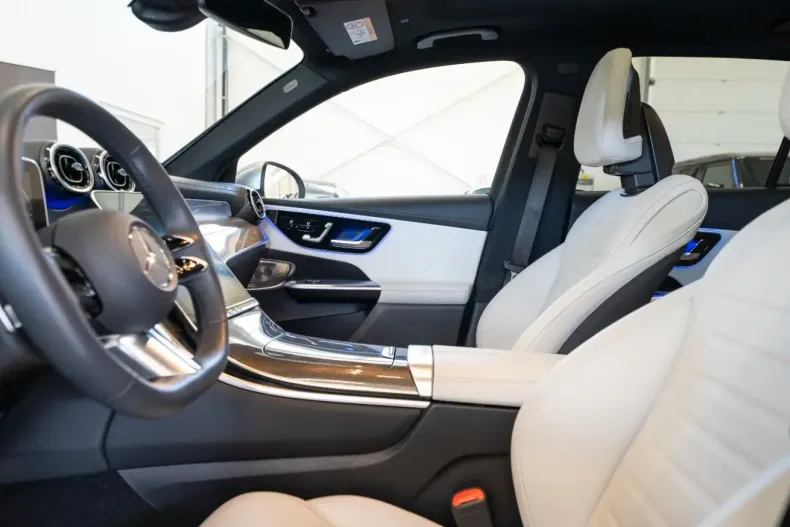 Mercedes-Benz GLC 300 din 2023 cu 13.530 km - oferta MER120860 - foto 11