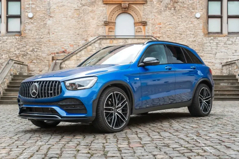 Mercedes-Benz GLC 43 AMG din 2022 cu 7.997 km - oferta MER120878 - foto 1