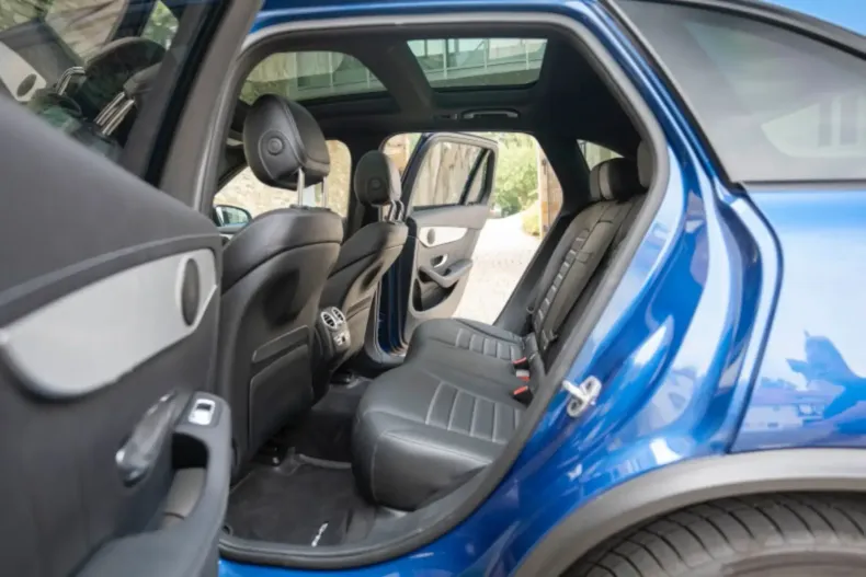 Mercedes-Benz GLC 43 AMG din 2022 cu 7.997 km - oferta MER120878 - foto 7