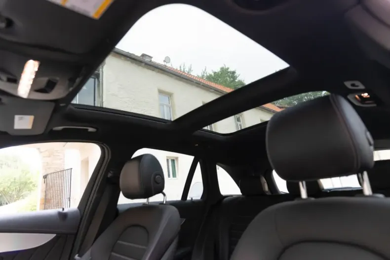 Mercedes-Benz GLC 43 AMG din 2022 cu 7.997 km - oferta MER120878 - foto 17