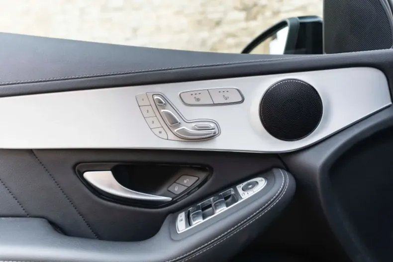 Mercedes-Benz GLC 43 AMG din 2022 cu 7.997 km - oferta MER120878 - foto 21