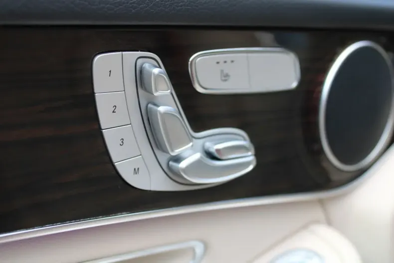 Mercedes-Benz GLC 300 din 2021 cu 34.297 km - oferta MER120881 - foto 7