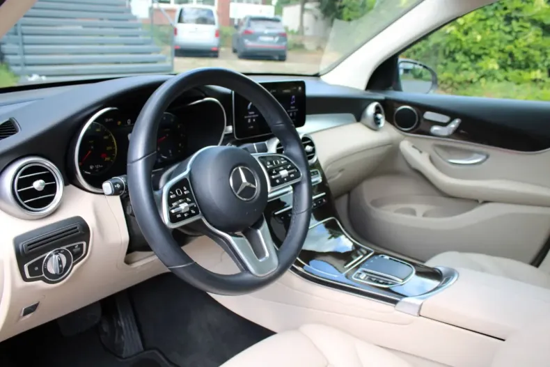 Mercedes-Benz GLC 300 din 2021 cu 34.297 km - oferta MER120881 - foto 8