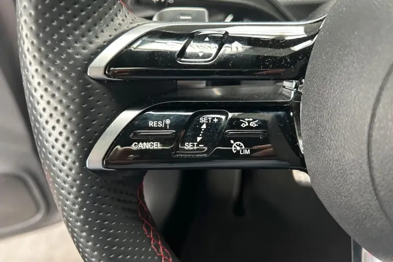 Mercedes-Benz CLA 250 din 2023 cu 24.337 km - oferta MER120882 - foto 13