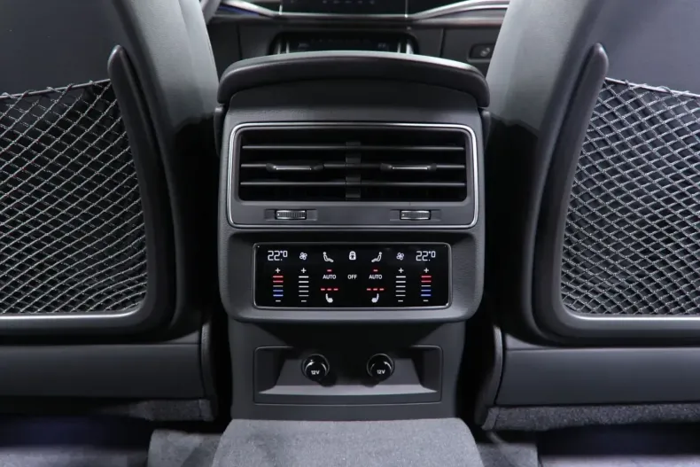 Audi Q8 din 2023 cu 24.800 km - oferta AUD120885 - foto 11