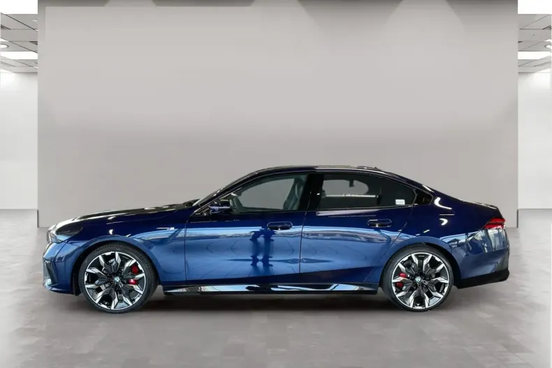 BMW 520 din 2024 cu 950 km - oferta BMW120886 - foto 2