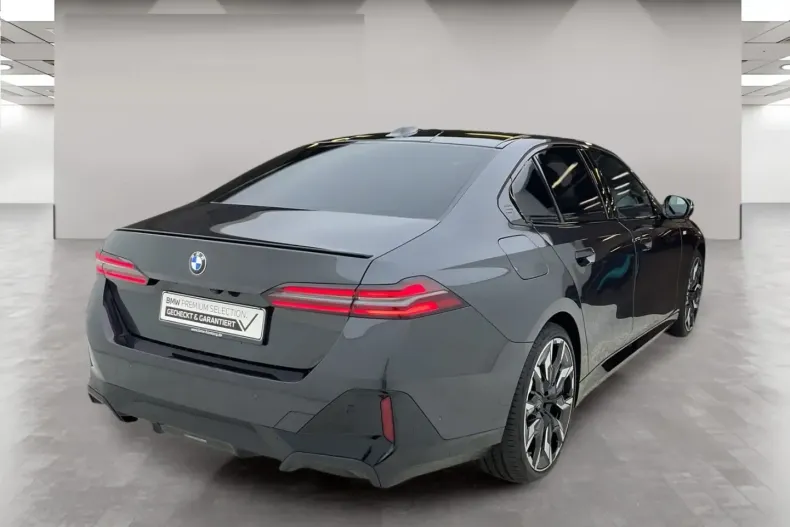 BMW 520 din 2024 cu 3.000 km - oferta BMW120888 - foto 6